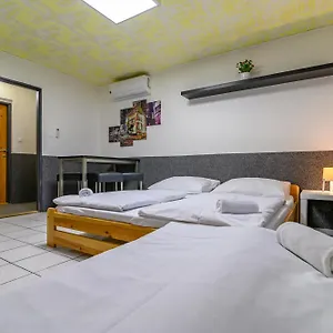 Auberge de jeunesse Seven, Prague